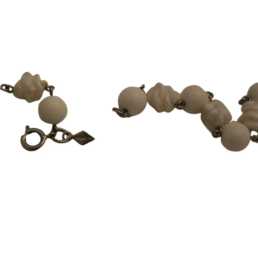 Sarah Coventry White Sculpted Bead Necklace 28